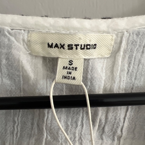 Max Studio top size small - Picture 4 of 4